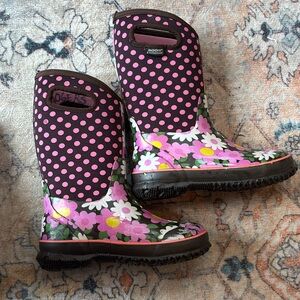 Bogs Rain boots, Youth Floral/polkadot . Great condition